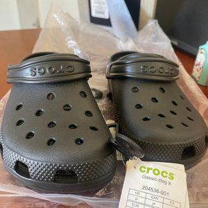 Black Crocs Juniors Size 4 -NEW-